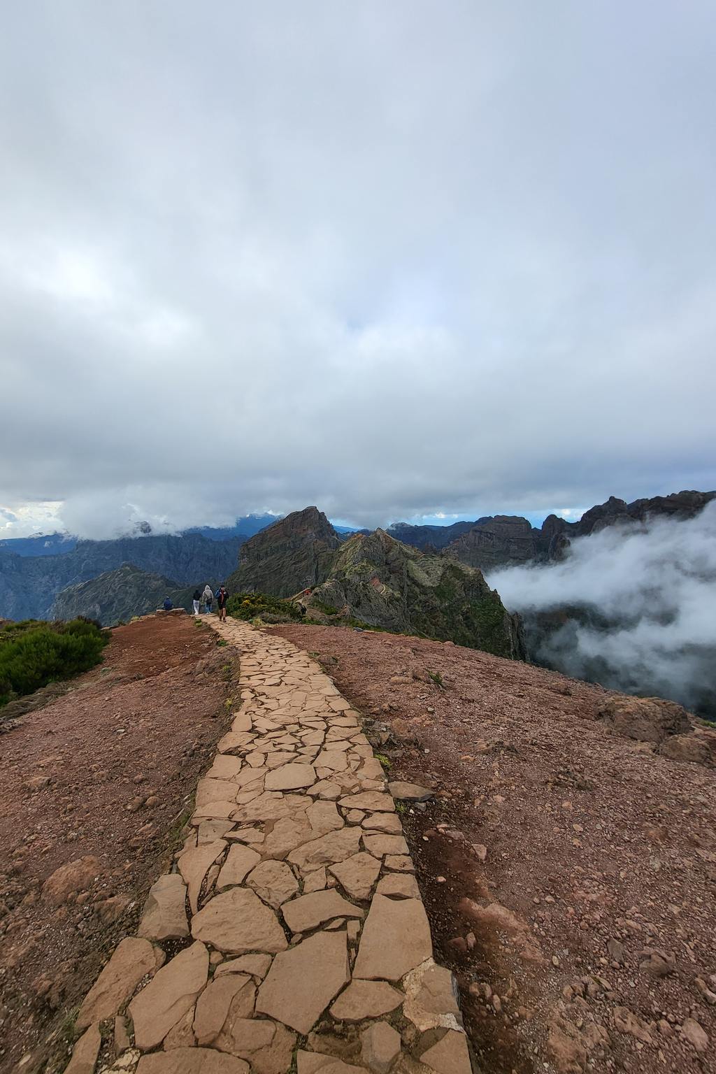 Pico do Areeiro, erdei séta és Krisztus-szobor